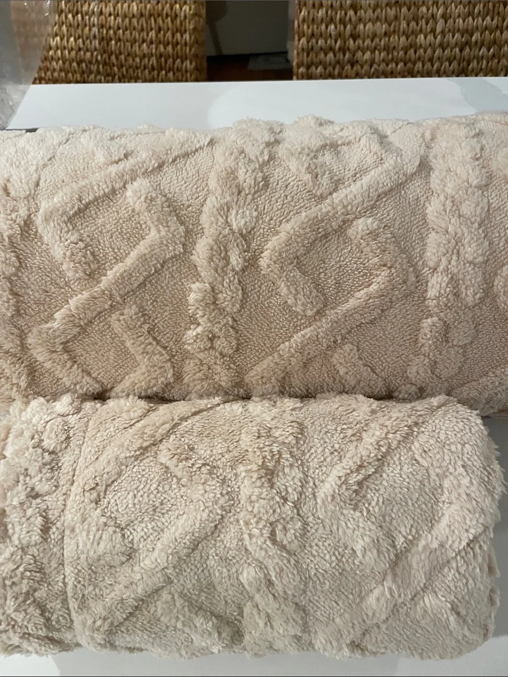 Bedsure Queen Plush Cream off white duvet and shams